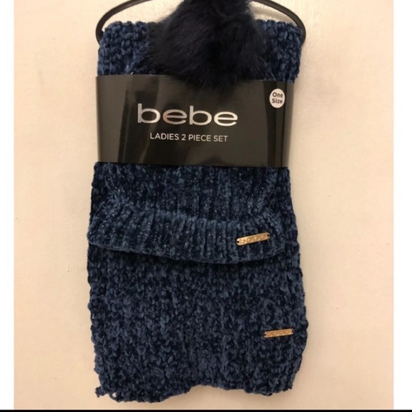BEBE Women's Blue Pom Pom Hat & Scarf NWT - Picture 1 of 4